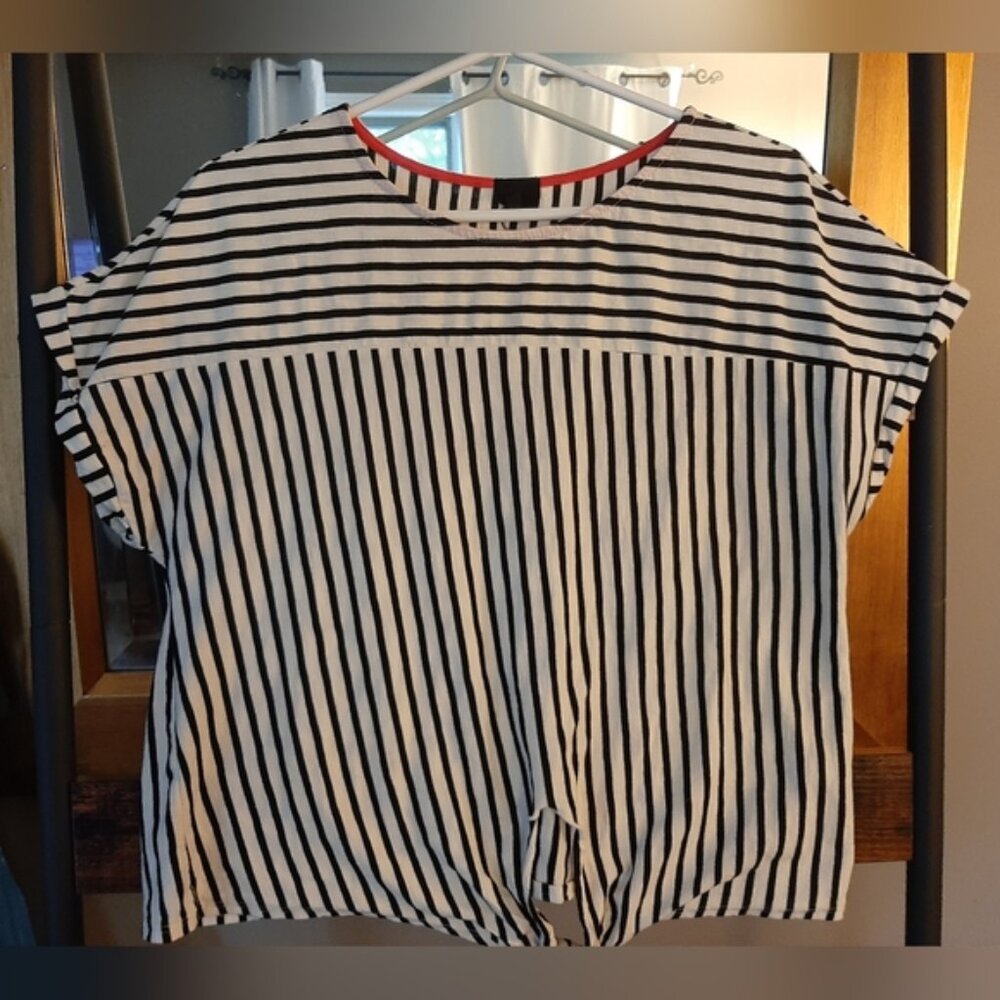 W5 Capped sleeve striped top Size L